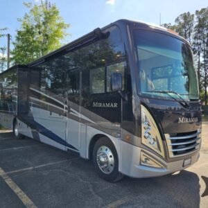 2024 Thor Motor Coach Miramar 37.1